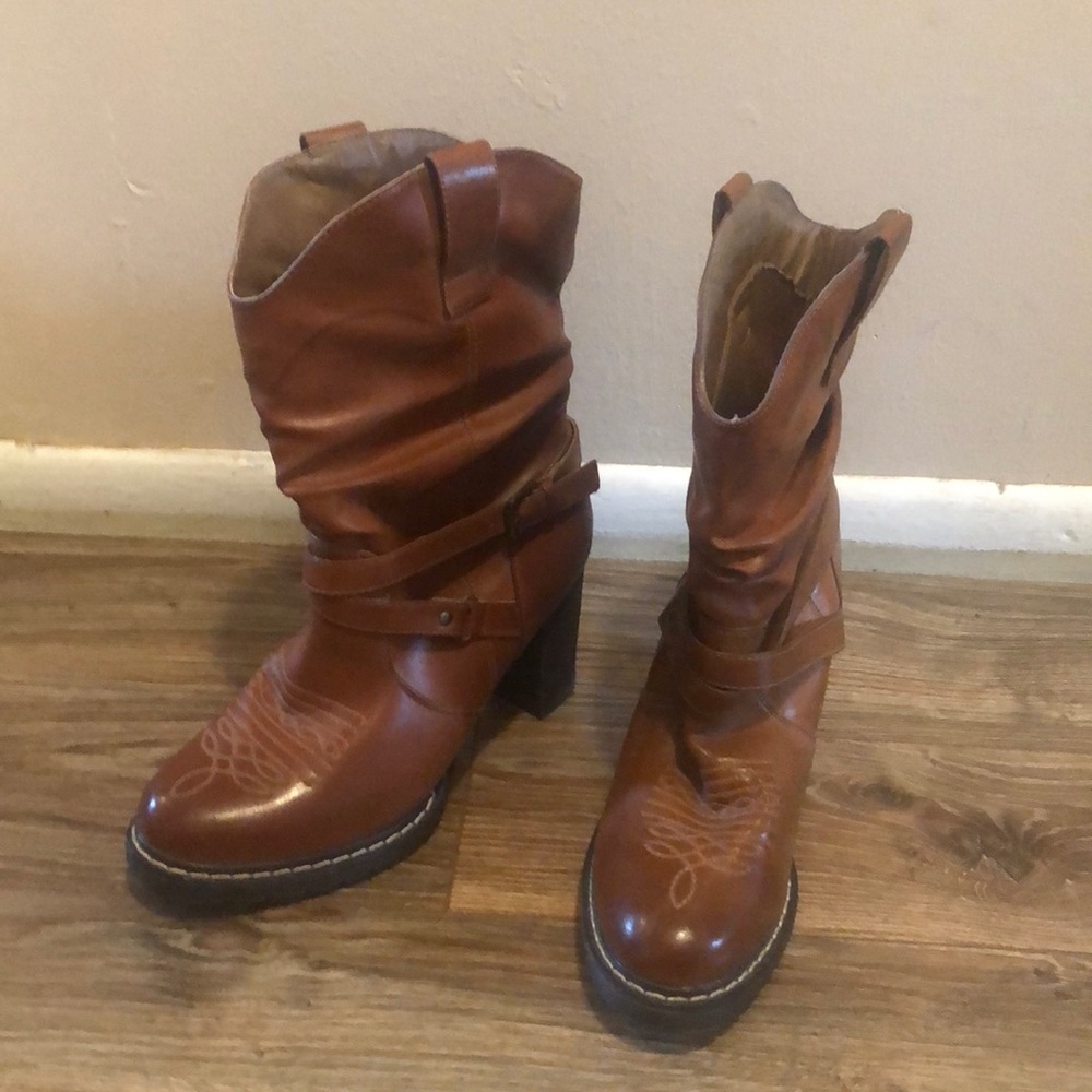 Brown Country Boots with Heel